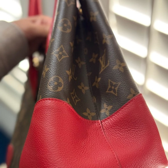 Louis Vuitton Flandrin Handbag - Picture 6 of 9